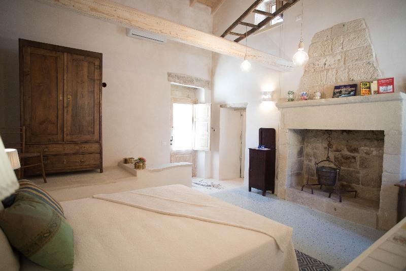 Historia- Dimore Corte Chiesa Corigliano dʼOtranto المظهر الخارجي الصورة